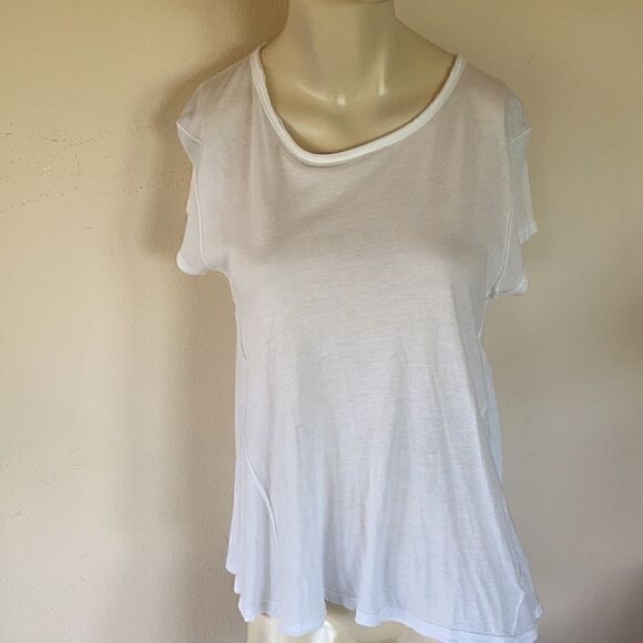 We The Free white raw edge loose top XS runs Big - Picture 13 of 16
